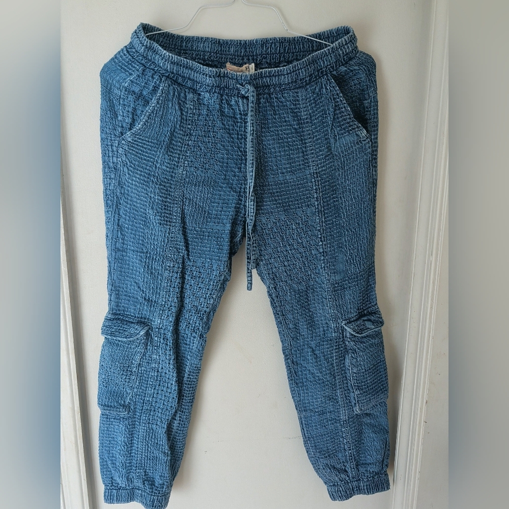 Johnny Was XS Denim Chambray Pants Jogger Embroidered Blue Cargo Pocket Boho